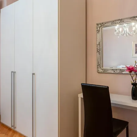 Apartment Exclusive Center