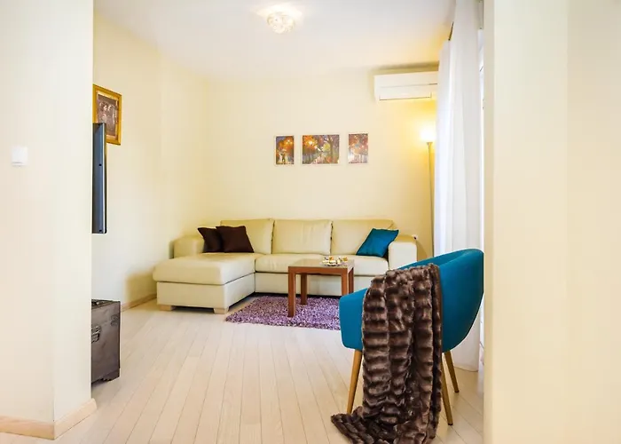 Exclusive Center Apartment *