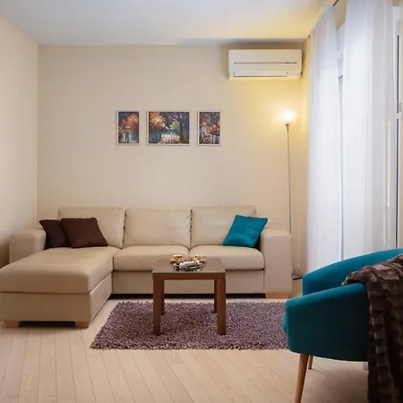 アパート Exclusive Center